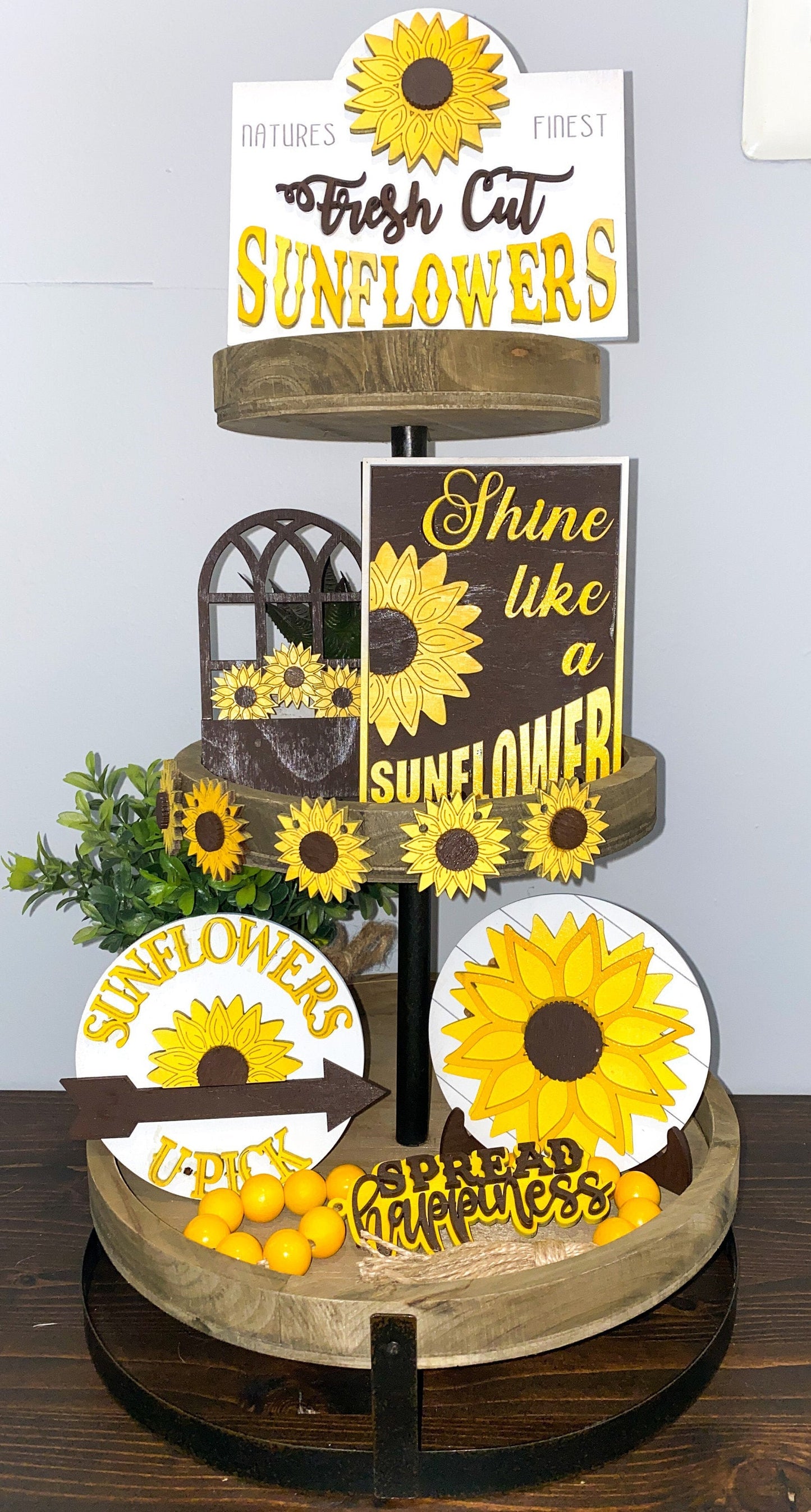 Sunflower tier tray set